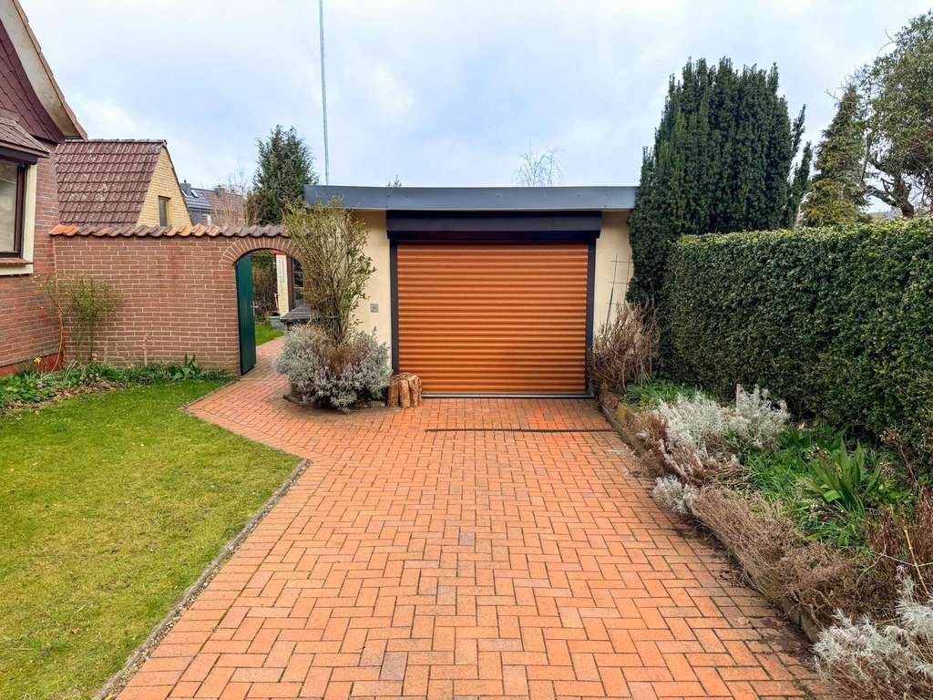 Immobilie in Kronshagen - Doppelhaushälfte mit Vollkeller und Garage in Kronshagen - Bild 1