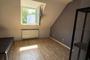 Kleine gemütliche Dachgeschosswohnung – Die vollständige Adresse der Immobilie erhältst du vom Anbieter., 47058 Duissern, Duisburg – Vorschaubild 4