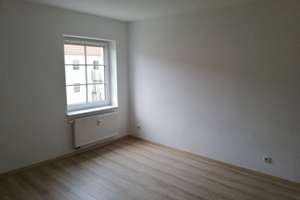 Modernisierte Wohnung mit drei Zimmern und Balkon in Dessau-Roßlau – Die vollständige Adresse der Immobilie erhältst du vom Anbieter., 6842 Innerstädtischer Bereich Süd, Dessau-Roßlau – Vorschaubild 9