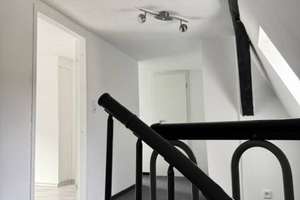 4 Zimmer Dachgeschosswohnung auf zwei Ebenen ohne Balkon in Solingen Stadtmitte – Bismarckstraße 18, 42659 Burg/Höhscheid, Solingen – Vorschaubild 6