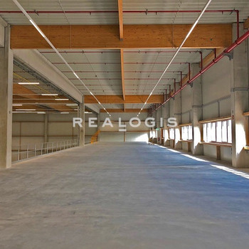 Moderne Lager- und Ausstellungsfläche mit ca. 3.400 m² zu vermieten