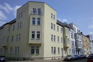 Großzügige 4-Raum-Wohnung mit Balkon in MD Alte Neustadt erwartet Sie! – Peter- Paul- Str. 9, 39106 Alte Neustadt, Magdeburg – Vorschaubild 1