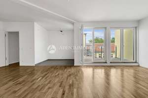 Erstbezug! Helle 4,5-Zimmer-Wohnung mit Terrasse, 2 Bäder, Dachgeschoss, Aufzug!! – Bossestr. 9, 10245 Friedrichshain, Berlin – Vorschaubild 3