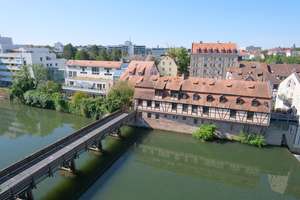 Wohnen mit Weitblick
Dachgeschoss-Galeriewohnung an der Pegnitz,
Balkon, Patio + 360°-Dachterrasse