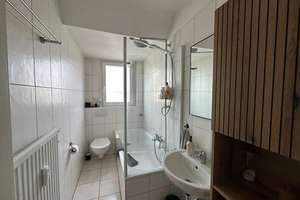 LICHTDURCHFLUTETE 3-ZIMMER-WOHNUNG MIT DACHBODEN IN TOPQUARTIER – Lennéstr. 16, 40477 Pempelfort, Düsseldorf – Vorschaubild 9