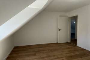 Modernisierte 3-Zi.-Dachgeschoss-Wohnung in guter Lage von S-Hofen – Die vollständige Adresse der Immobilie erhältst du vom Anbieter., 70378 Hofen, Stuttgart – Vorschaubild 21