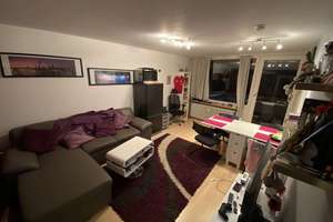 Möblierte 1 Zimmer-Wohnung mit abgetrennten Schlafbereich und großartigen Balkon – Annette-Kolb-Anger 13, 81737 Neuperlach, München – Vorschaubild 3
