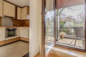 EIN FUSSWEG ZUR ELBE - Gepflegte Eigentumswohnung mit Kamin, Süd-Balkon, TG-Stellplatz in Sackgasse! – Die vollständige Adresse der Immobilie erhältst du vom Anbieter., 22605 Othmarschen, Hamburg – Vorschaubild 10