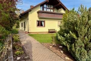 Gepflegtes  Einfamilienhaus in ruhiger Lage sucht neue Eigentümer – Die vollständige Adresse der Immobilie erhältst du vom Anbieter., 61250 Usingen – Vorschaubild 1