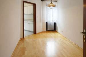 Zentrumsnahe 3,5-Zimmer-Wohnung in Heilbronn / Karlstr. – Die vollständige Adresse der Immobilie erhältst du vom Anbieter., 74072 Heilbronn, Heilbronn – Vorschaubild 8