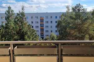 Sonnige 3-Raumwohnung mit Balkon und Badewanne! – Jessener Str. 25, 1257 Dresden – Vorschaubild 3