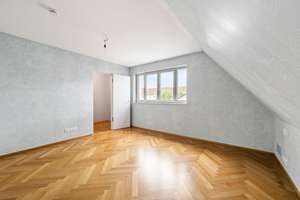 - Zeitlose Eleganz trifft moderne Technologie - Außergewöhnliche Wohnwelt über zwei Etagen – Die vollständige Adresse der Immobilie erhältst du vom Anbieter., 70499 Weilimdorf (Ortsteil), Stuttgart – Vorschaubild 3