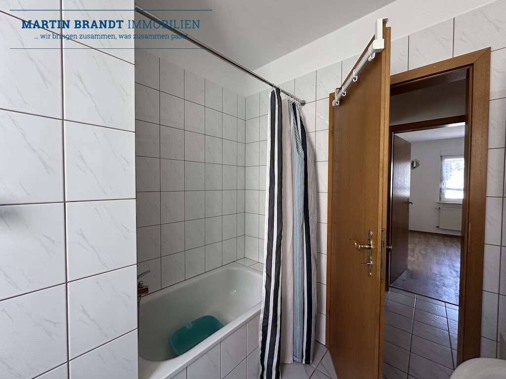 Immobilie in Hünfelden - Großzügiges Mehrfamilienhaus Anwesen mit schönen Garten in zentraler Lage von Hünfelden-Kirberg... - Bild 6