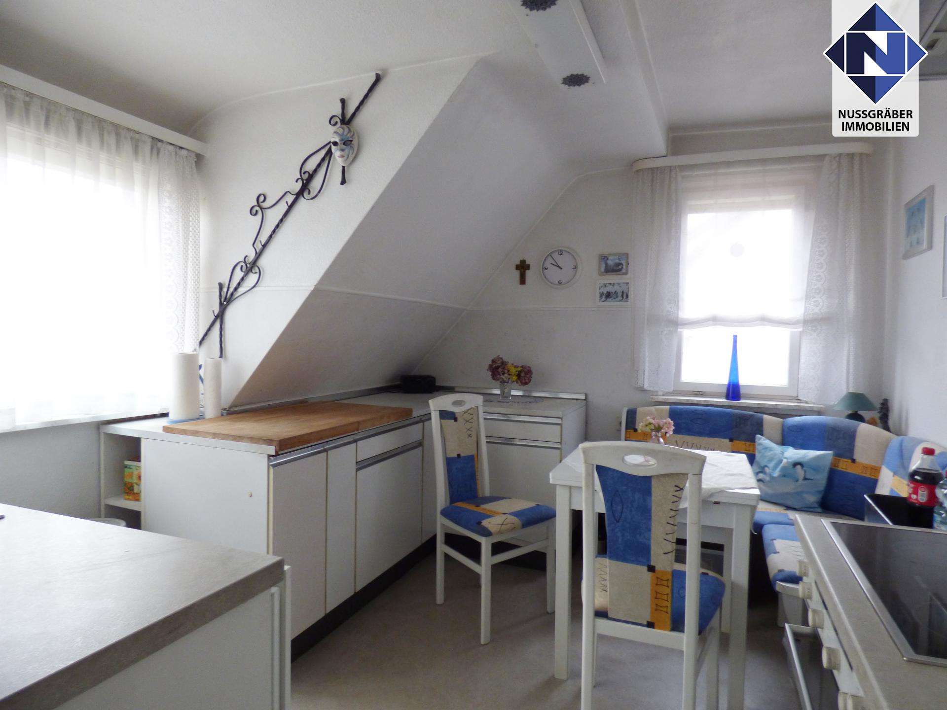 Immobilie in Wernau (Neckar) - Gepflegte 4,5-Zimmer-Wohnung im Dachgeschoss eines 3-Parteienhauses - Bild 2