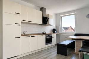 5 Zimmer, Loggia und starke Vermietbarkeit – attraktive Eigentumswohnung in Bremen Blumenthal – Die vollständige Adresse der Immobilie erhältst du vom Anbieter., 28777 Blumenthal (Ortsteil), Bremen – Vorschaubild 3
