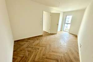 Sehr ruhige Wohnung zum Innenhof mit EBK, Abstellkammer, Balkon und Waschmaschinenanschluss! – Otto-Franke-Straße 45, 12489 Adlershof, Berlin – Vorschaubild 10