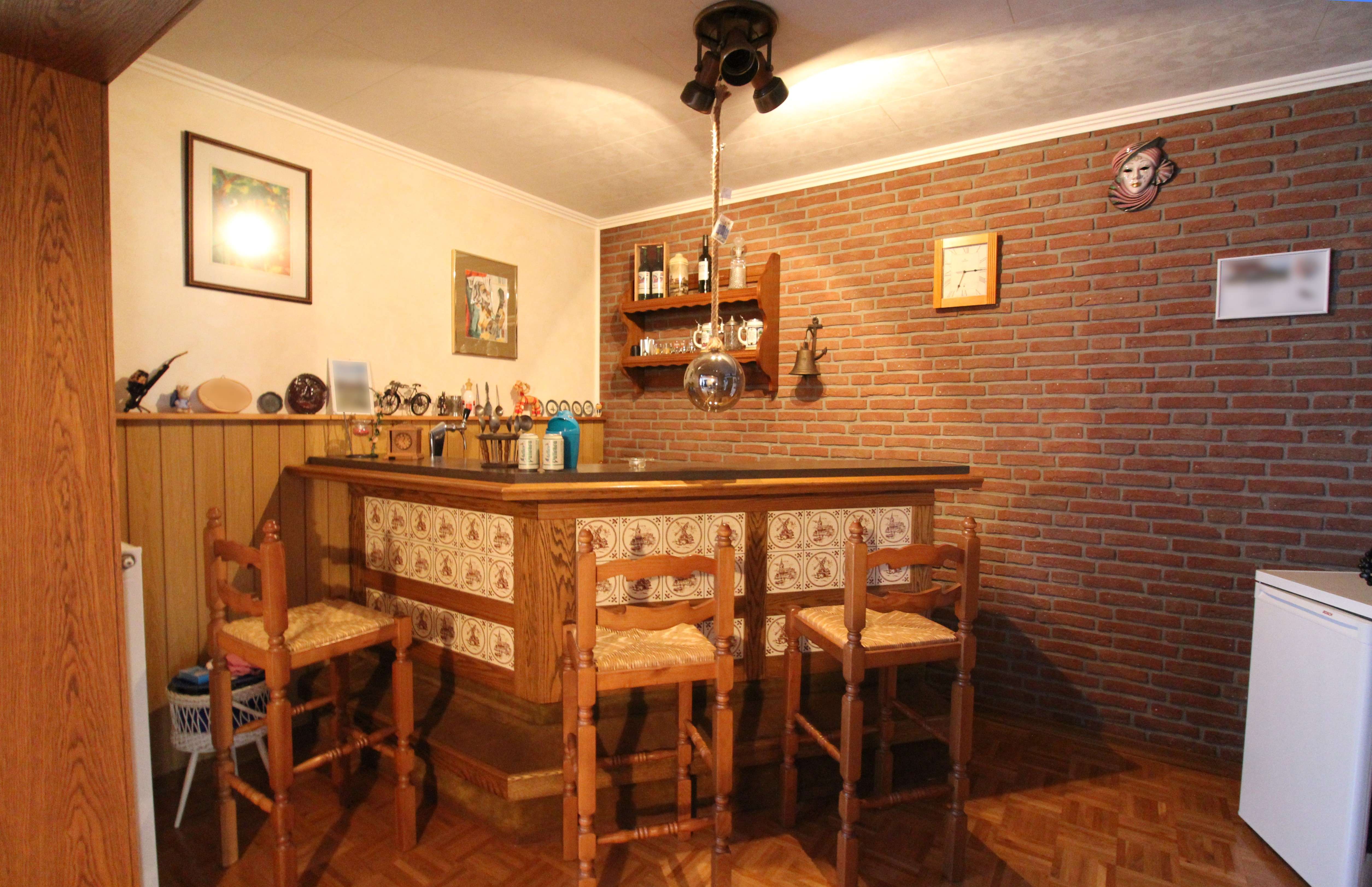 Immobilie in Westoverledingen - Großes Wohnhaus mit ca. 75m² Wintergarten inkl. Schwimmbad mit zwei Garagen und vielen Extras! - Bild 1