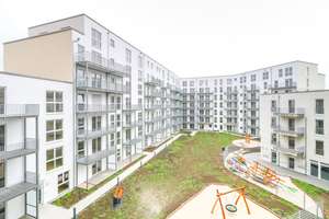 Sonnenlicht & Stil: großzügige Wohnung mit Balkon, moderner Küche und viel Komfort  *ERSTBEZUG* – Meta-Gadesmann-Str. 26, 60326 Gallus, Frankfurt am Main – Vorschaubild 2