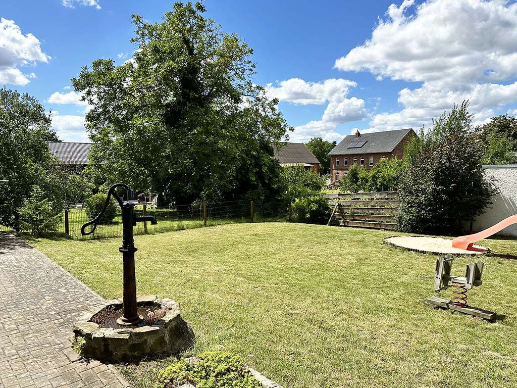Immobilie in Groß Twülpstedt - Moderne Stadtvilla mit großem Garten und Carport in Groß Twülpstedt – provisionsfrei vom Eigentümer - Bild 1