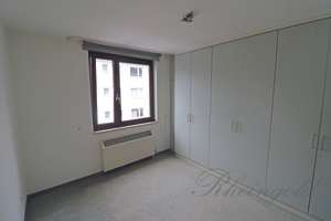 Sülz Hoch2 - Ankommen, durchatmen, zuhause sein!
Kurze Wege im Questerhof: 2 Zi-ETW, Loggia, TG ... – Die vollständige Adresse der Immobilie erhältst du vom Anbieter., 50937 Sülz, Köln – Vorschaubild 12