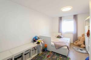 Attraktives modernes Reihenmittelhaus mit Wintergarten und Garten in ruhiger Lage von Erding – Die vollständige Adresse der Immobilie erhältst du vom Anbieter., 85435 Erding – Vorschaubild 8