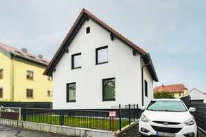Zögern Sie nicht: Exklusives kernsaniertes EFH mit Garten und 3 Freistellplätzen in guter Lage – Schwandorf (Kreis) – Vorschaubild 1