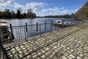 Zuhause mit 1,5 Zimmern in Berlin-Köpenick mit direktem Zugang ans Wasser – Die vollständige Adresse der Immobilie erhältst du vom Anbieter., 12555 Köpenick, Berlin – Vorschaubild 2
