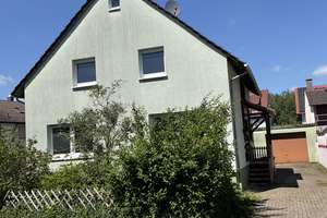 Einfamilienhaus mit großem Garten in ruhiger Lage Untergrombach – Die vollständige Adresse der Immobilie erhältst du vom Anbieter., 76646 Bruchsal – Vorschaubild 1