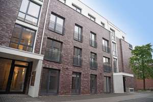 Große Wohnung mit Balkon im Herzen Alsterdorfs