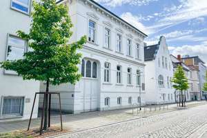 ALL-INCLUSIVE! Altbau-Traum mit freistehender Badewanne! – Die vollständige Adresse der Immobilie erhältst du vom Anbieter., 26122 Bahnhofsviertel, Oldenburg (Oldenburg) – Vorschaubild 2