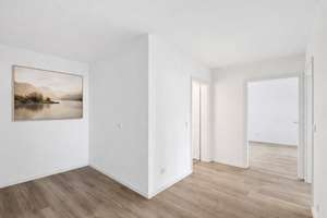 Gepflegte 2-Zimmer Wohnung im EG mit Balkon in Düsseldorf-Niederkassel – Lewitstrasse 45, 40547 Niederkassel, Düsseldorf – Vorschaubild 3