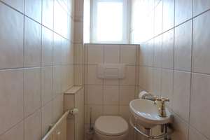 NUR FÜR STUDENTEN-/INNEN - Zimmer in 3er-WG in einem Studentenwohnheim in Reutlingen – August-Bebel-Straße 17, 72762 Reutlingen-Mitte, Reutlingen – Vorschaubild 5