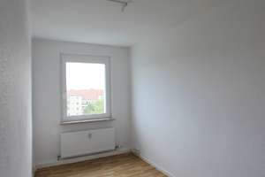 Lichtdurchflutete Dreiraumwohnung mit Balkon zu vermieten – Heeresbergstraße 22, 7549 Lusan-Zentrum, Gera – Vorschaubild 4