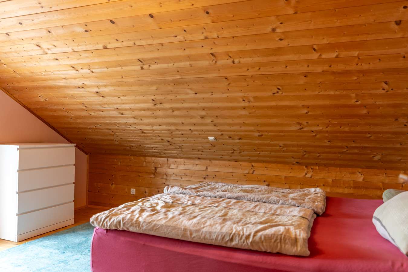 Immobilie in Markt Wald - Ein Haus, das mehr kann: Wärme, Raum und jede Menge Lieblingsplätze - Bild 5