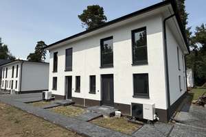 Modernes Neubau-Doppelhaushälfte mit Premium-Ausstattung – sofort bezugsfertig – Die vollständige Adresse der Immobilie erhältst du vom Anbieter., 15827 Blankenfelde-Mahlow – Vorschaubild 2