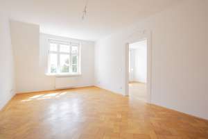 AIGNER - Helles 3 Zimmer Altbaujuwel mit Einbauküche am Hohenzollernplatz – Die vollständige Adresse der Immobilie erhältst du vom Anbieter., 80796 Neuschwabing, München – Vorschaubild 1