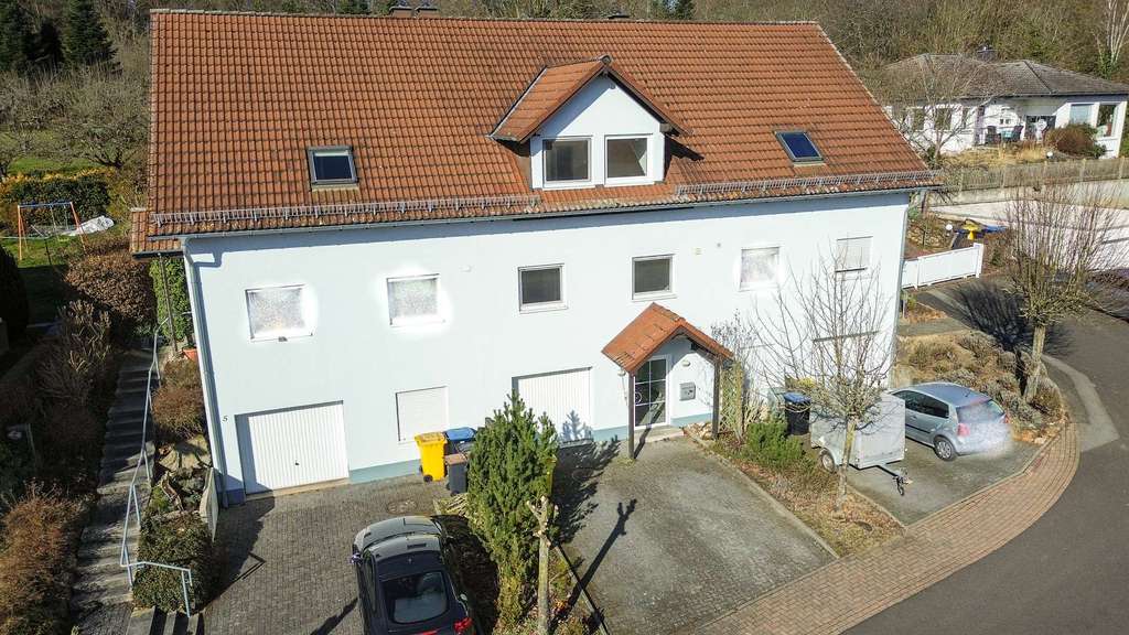 Immobilie in Katzenelnbogen - Reihenmittelhaus in bester Lage von Katzenelnbogen! Feldrand, Sackgasse, Aussicht! Provisionsfrei! - Bild 1