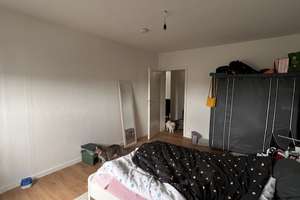 Helle 4-Zimmer Wohnung mit Balkon in Düsseldorf-Düsseltal – Die vollständige Adresse der Immobilie erhältst du vom Anbieter., 40237 Düsseltal, Düsseldorf – Vorschaubild 3