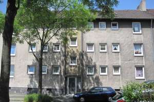 3,5-Zi.-Wohnung mit Balkon sucht Familie!
