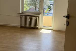 Sibylle Kolb Immobilien - 75 m² - 3 Zimmer Wohnung mit Balkon in Siegen Weidenau – Die vollständige Adresse der Immobilie erhältst du vom Anbieter., 57076 Weidenau, Siegen – Vorschaubild 7