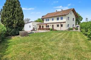 Traumhaftes Familienhaus mit Pool und großem Garten – Willkommen zu Hause – Die vollständige Adresse der Immobilie erhältst du vom Anbieter., 84326 Falkenberg – Vorschaubild 5
