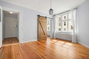 STILSICHER AUSGESTATTES APPARTMENT AUF DER ROTEN INSEL IN BERLIN-SCHÖNEBERG – Die vollständige Adresse der Immobilie erhältst du vom Anbieter., 10829 Schöneberg, Berlin – Vorschaubild 3