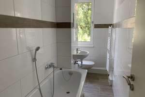Stadtfeld Ost-  3 Raum-Wohnung mit Balkon – Olvenstedter Str. 55, 39108 Stadtfeld Ost, Magdeburg – Vorschaubild 2