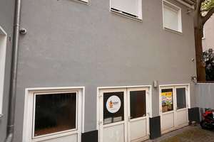 Hinterhof -  Wohn- und Geschäftshaus in Nürnberg – Viel Platz  Vielseitige Nutzungsmöglichkeiten! – Die vollständige Adresse der Immobilie erhältst du vom Anbieter., 90443 Steinbühl, Nürnberg – Vorschaubild 4