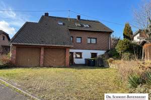 Großzügiges solides Zweifamilienhaus mit 1.000 m² Grundstück und Doppelgarage! – Die vollständige Adresse der Immobilie erhältst du vom Anbieter., 57539 Fürthen – Vorschaubild 1