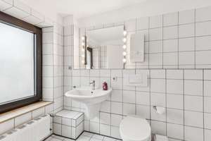 Traumhaft schöne und moderne 3 Zimmer Jugendstilwohnung in KR-Stadtmitte!! – Die vollständige Adresse der Immobilie erhältst du vom Anbieter., 47798 Stadtmitte, Krefeld – Vorschaubild 14