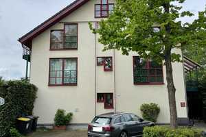 Stilvolle 7-Zimmer-Wohnung mit Balkon in Köln-Junkersdorf