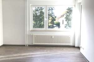 Großzügige und helle 3 Zimmer-Wohnung mit Balkon – Württemberger Allee 26, 33689 Sennestadt, Bielefeld – Vorschaubild 1