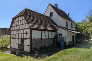 Liebhaberobjekt mit unverwechselbarem Charakter. – Die vollständige Adresse der Immobilie erhältst du vom Anbieter., 66996 Ludwigswinkel – Vorschaubild 2