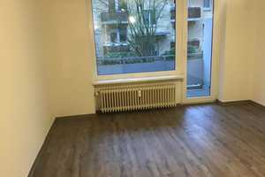 Renovierte 2-Zimmer-Wohnung mit Balkon – Paul-Behncke-Str. 1, 23566 Lübeck – Vorschaubild 2